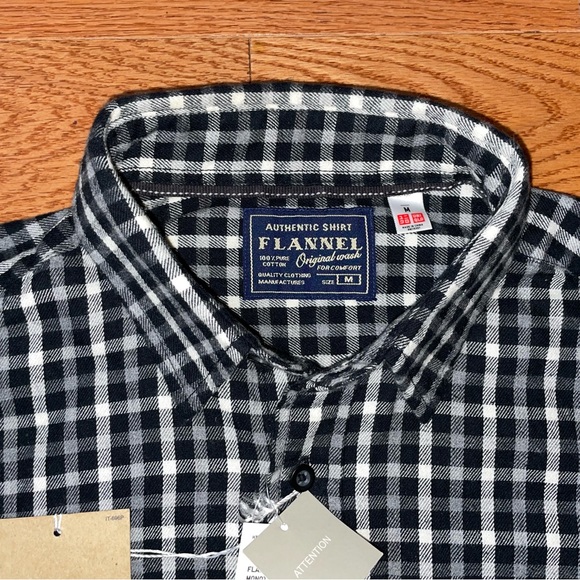 Uniqlo Black & White Flannel Checkered Button-Up Shirt - Size Medium - Picture 5 of 6